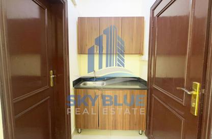 Apartment - Studio - 1 Bathroom for rent in Souk Al gharaffa - Al Gharrafa - Doha