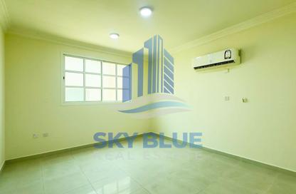 Apartment - Studio - 1 Bathroom for rent in Souk Al gharaffa - Al Gharrafa - Doha