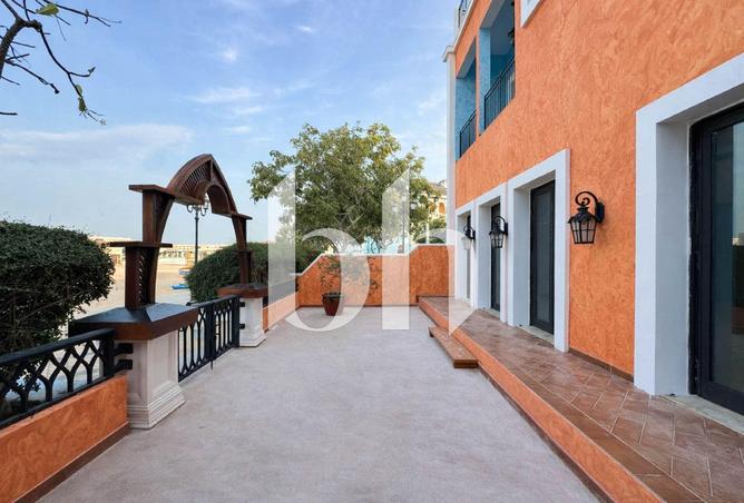 1002062 - Property Image 2