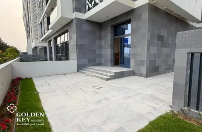 Apartment - 2 Bedrooms - 3 Bathrooms for sale in Boulevard View - Yasmeen City - Lusail