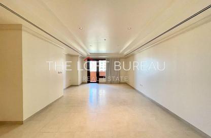 Apartment - 1 Bedroom - 2 Bathrooms for rent in West Porto Drive - Porto Arabia - The Pearl Island - Doha