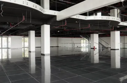 Show Room - Studio - 2 Bathrooms for rent in The Commercial Avenue - Umm Al Seneem - Doha