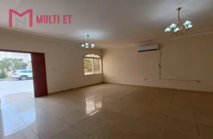 Villa - 4 Bedrooms - 4 Bathrooms for rent in Old Airport Road - Old Airport Road - Doha