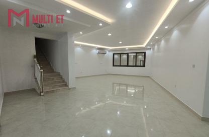 Villa - 5 - 6 for rent in West Bay Tower - West Bay - West Bay - Doha