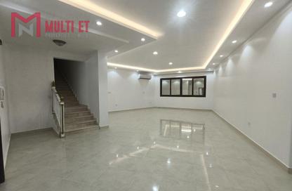 Villa - 5 - 6 for rent in West Bay Tower - West Bay - West Bay - Doha