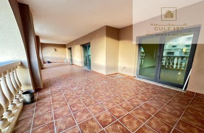 Apartment - 2 Bedrooms - 3 Bathrooms for rent in East Porto Drive - Porto Arabia - The Pearl Island - Doha