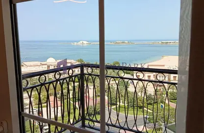 Apartment - 2 Bedrooms - 3 Bathrooms for rent in Floresta Gardens - Floresta Gardens - The Pearl Island - Doha