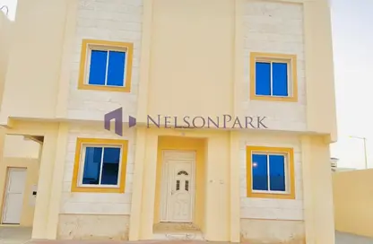 مجمع سكني - 6 غرف نوم - 5 حمامات للايجار في Al Sakhama - الدوحة