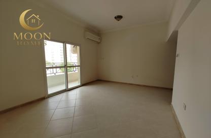 Apartment - 3 Bedrooms - 2 Bathrooms for rent in Abu Jabair Street - Al Muntazah - Doha