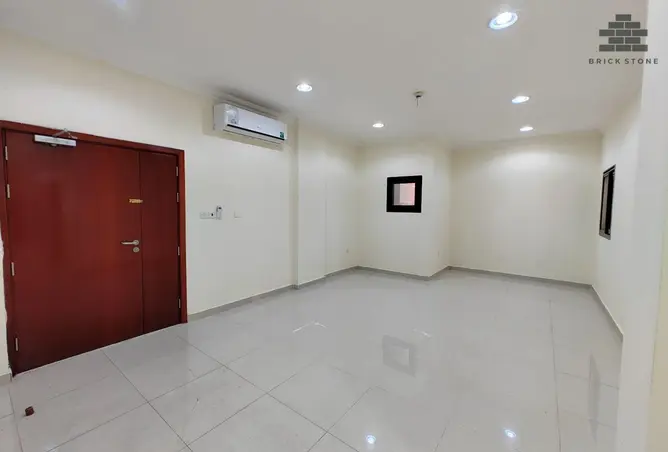 63922010 - Property Image 3