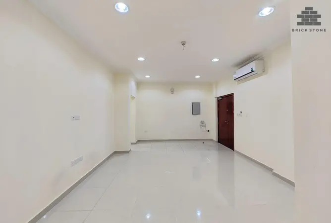 63922010 - Property Image 2