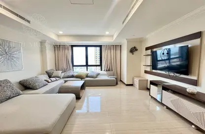 شقة - 2 غرف نوم - 3 حمامات للايجار في طريق بورتو الشرقي - بورتو أرابيا - جزيرة اللؤلؤة - الدوحة