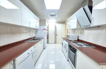 Apartment - 2 Bedrooms - 3 Bathrooms for rent in West Bay Tower - West Bay - West Bay - Doha
