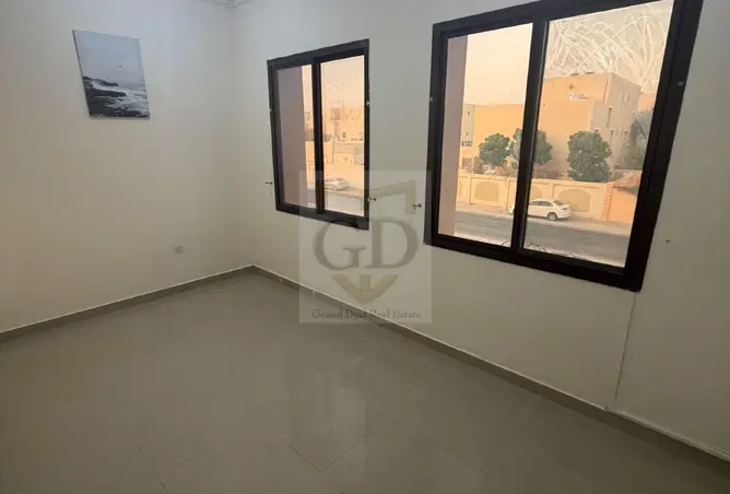 63131802 - Property Image 2