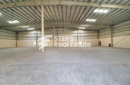 Warehouse - Studio - 1 Bathroom for rent in Industrial Area 4 - Industrial Area - Industrial Area - Doha