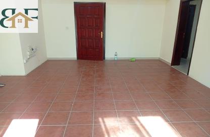 Apartment - 3 Bedrooms - 3 Bathrooms for rent in Al Mansoura - Al Mansoura - Doha