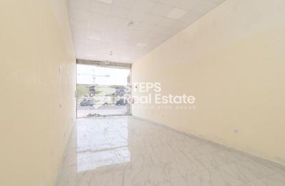 Shop - Studio - 1 Bathroom for rent in Bu Hamour Street - Abu Hamour - Doha