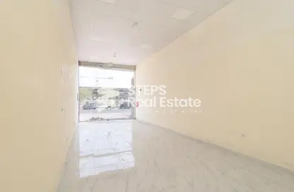 Shop - Studio - 1 Bathroom for rent in Bu Hamour Street - Abu Hamour - Doha