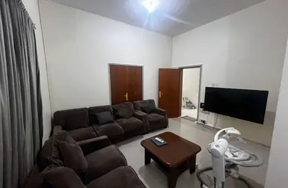 Apartment - 2 Bedrooms - 2 Bathrooms for rent in Al Mansoura - Al Mansoura - Doha