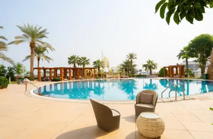 شقة - 2 غرف نوم - 2 حمامات للايجار في الخليج الجنوبي - الخليج الغربي - الدوحة