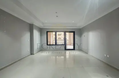 Apartment - 1 Bedroom - 2 Bathrooms for sale in West Porto Drive - Porto Arabia - The Pearl Island - Doha Apartment - 1 Bedroom - 2 Bathrooms for sale in West Porto Drive - Porto Arabia - The Pearl Island - Doha