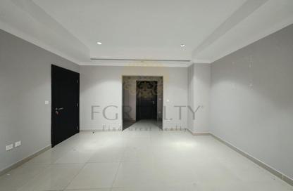 Apartment - 1 Bedroom - 2 Bathrooms for sale in West Porto Drive - Porto Arabia - The Pearl Island - Doha Apartment - 1 Bedroom - 2 Bathrooms for sale in West Porto Drive - Porto Arabia - The Pearl Island - Doha