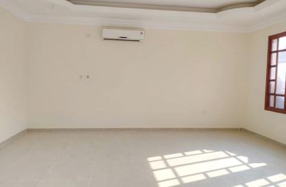 Duplex - 5 - 4 for rent in Ain Khaled Villas - Ain Khaled - Doha