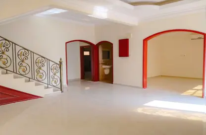 Duplex - 5 Bedrooms - 4 Bathrooms for rent in Ain Khaled Villas - Ain Khaled - Doha