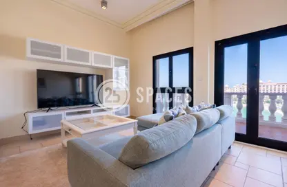 Apartment - 1 Bedroom - 2 Bathrooms for rent in Carnaval - Qanat Quartier - The Pearl Island - Doha