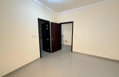 Apartment - 2 Bedrooms - 2 Bathrooms for rent in Al Mansoura - Al Mansoura - Doha