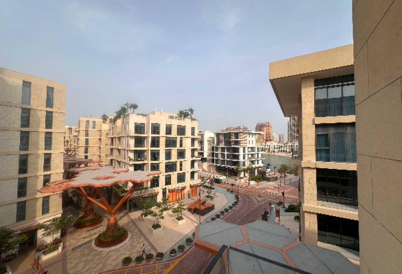 SPACIOUS DUPLEX 4 PLUS MAID AND ELEVATOR - duplex in Crystal Residence