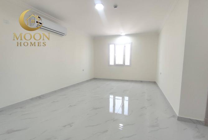 57254372 - Property Main Image