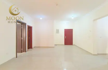 Apartment - 1 Bedroom - 2 Bathrooms for rent in Umm Ghuwailina 4 - Umm Ghuwailina - Doha