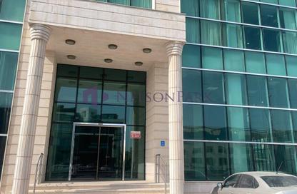 Show Room - Studio - 2 Bathrooms for rent in C-Ring Road - Al Sadd - Doha
