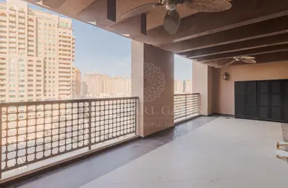 Apartment - 2 Bedrooms - 3 Bathrooms for rent in West Porto Drive - Porto Arabia - The Pearl Island - Doha