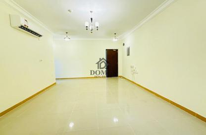 Apartment - 2 - 3 for rent in Thabit Bin Zaid Street - Al Mansoura - Doha