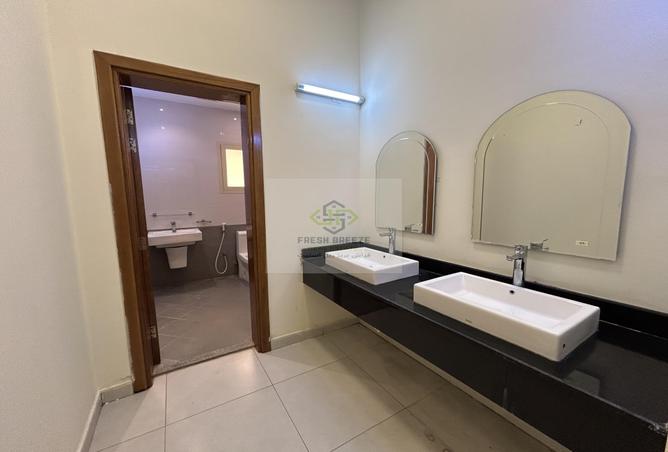 56670923 - Property Image 3