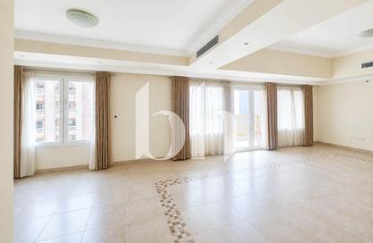 Apartment - 3 Bedrooms - 4 Bathrooms for rent in Porto Arabia - The Pearl Island - Doha