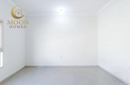 Apartment - 1 Bedroom - 1 Bathroom for rent in Umm Ghuwailina 4 - Umm Ghuwailina - Doha