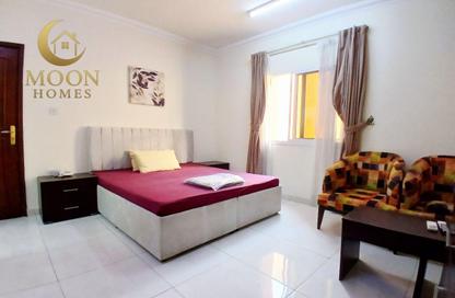 Apartment - Studio - 1 Bathroom for rent in Umm Ghuwailina 4 - Umm Ghuwailina - Doha