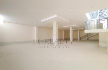 Warehouse - Studio - 2 for sale in Industrial Area 4 - Industrial Area - Industrial Area - Doha