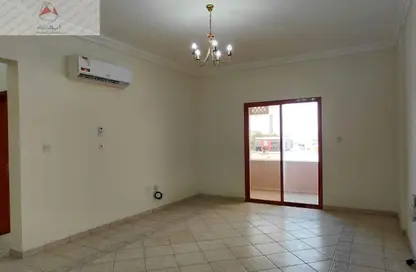 شقة - 2 غرف نوم - 1 حمام للايجار في مجمع العين المرحلة الثانية - عين خالد - الدوحة