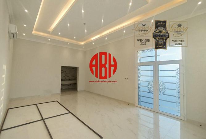 61900433 - Property Image 3