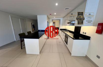 Apartment - 2 Bedrooms - 3 Bathrooms for rent in Abraj Bay - Abraj Quartiers - The Pearl Island - Doha