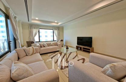 Apartment - 1 Bedroom - 2 Bathrooms for rent in West Porto Drive - Porto Arabia - The Pearl Island - Doha