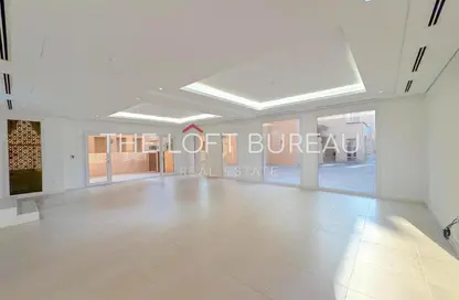 Villa - 4 Bedrooms - 5 Bathrooms for rent in West Bay Lagoon Villas - West Bay Lagoon - West Bay Lagoon - Doha