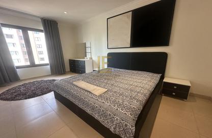 Apartment - 1 Bedroom - 2 Bathrooms for rent in West Porto Drive - Porto Arabia - The Pearl Island - Doha