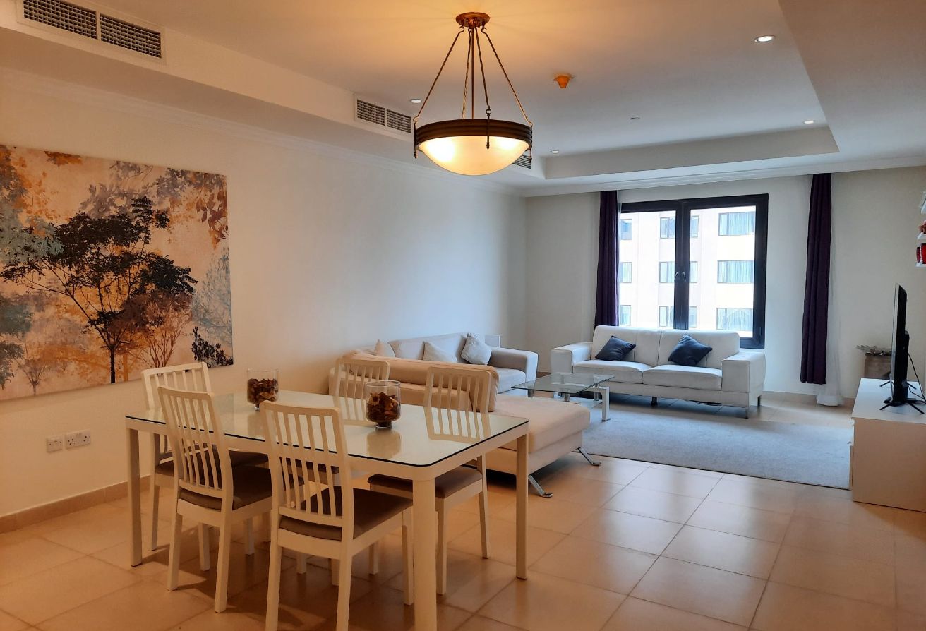 Furnished 1BR Porto Arabia | 109 sqm | QAR 7,000 thumbnail 4