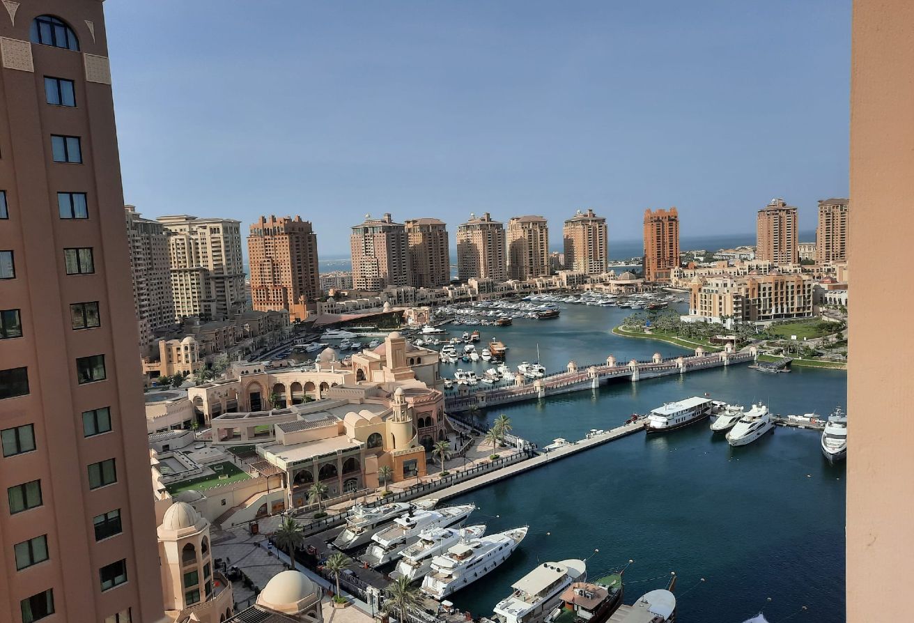 Furnished 1BR Porto Arabia | 109 sqm | QAR 7,000 thumbnail 11