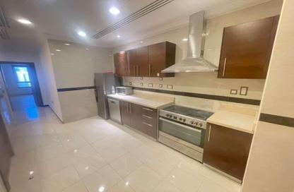 Apartment - 4 Bedrooms - 4 Bathrooms for rent in West Porto Drive - Porto Arabia - The Pearl Island - Doha